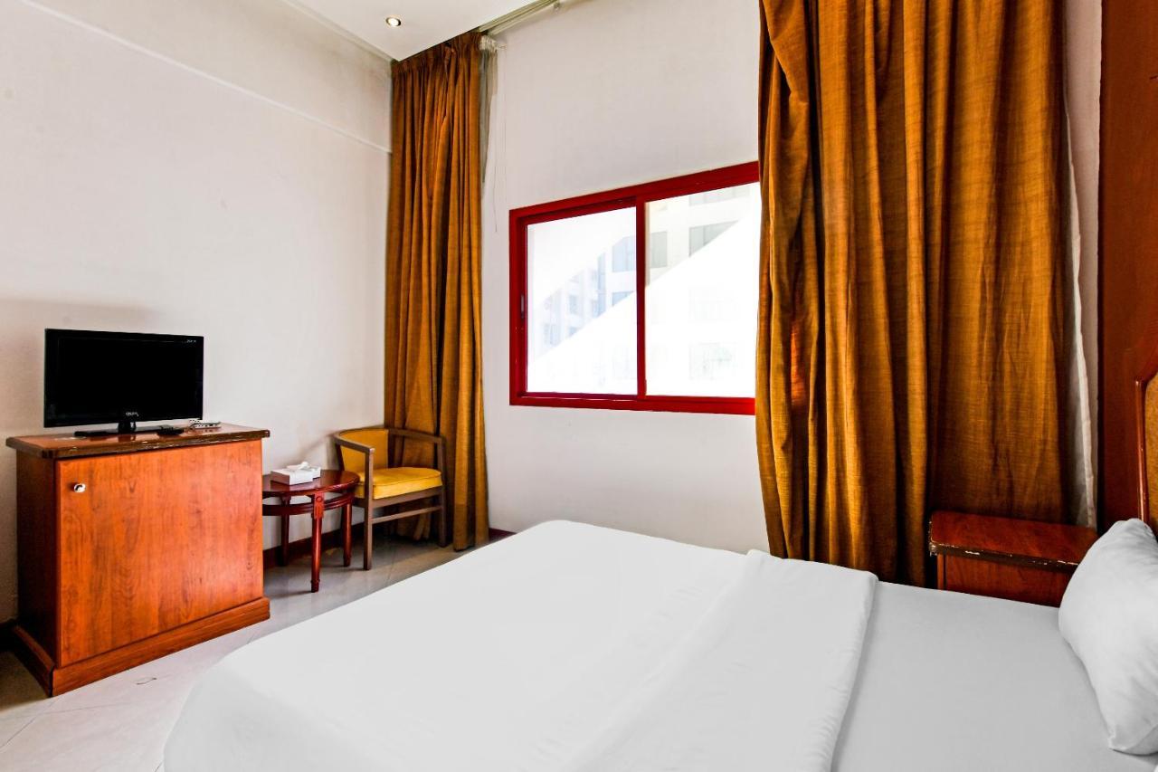 Oyo 118 Revira Hotel Манама Экстерьер фото