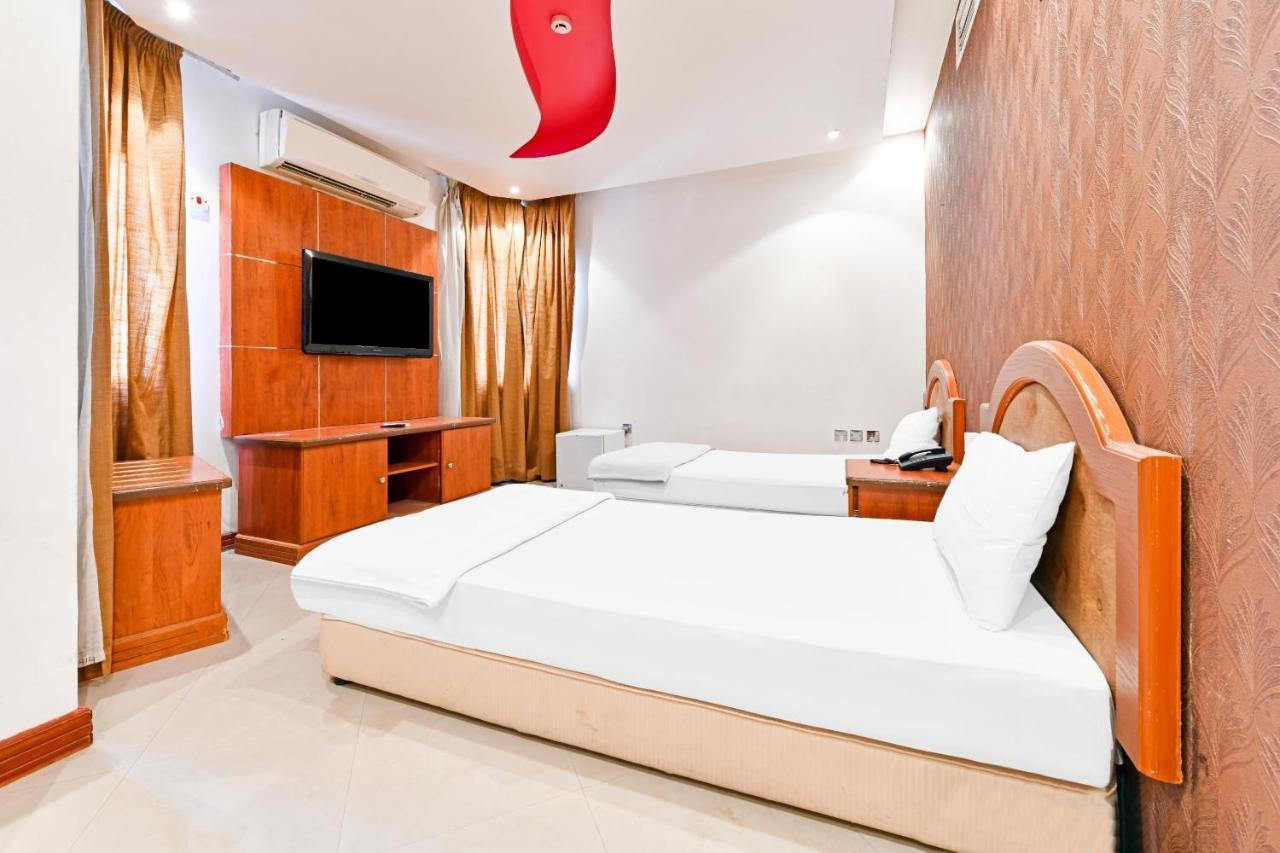 Oyo 118 Revira Hotel Манама Экстерьер фото