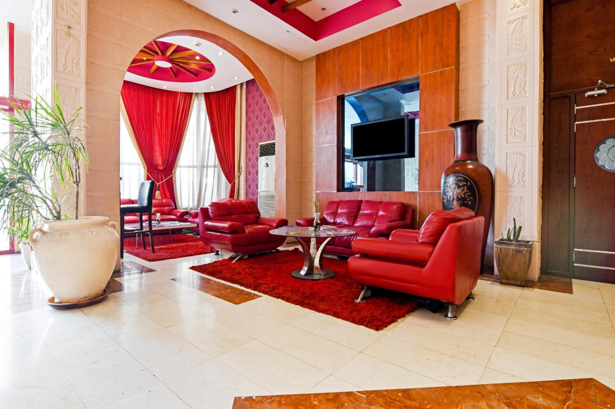 Oyo 118 Revira Hotel Манама Экстерьер фото
